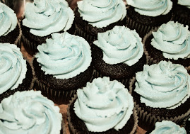 Chocolate cupcakes with blue frosting_edited